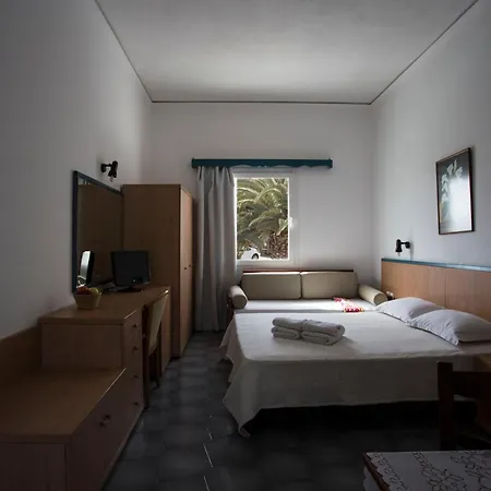 Budget 50m From The And Center * Perissa (Santorini)