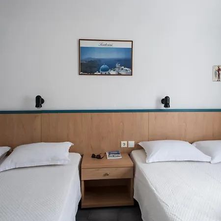 Budget 50m From The And Center Perissa (Santorini)