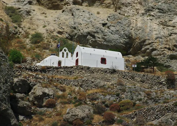 Budget 50m From The And Center Ξενοδοχείο Περίσσα