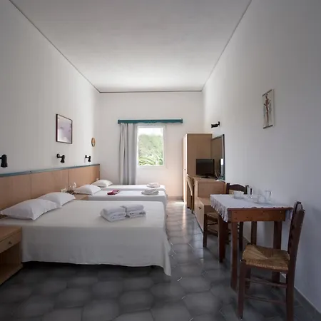 Budget 50m From The And Center Perissa (Santorini)