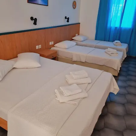 Budget 50m From The And Center Perissa (Santorini)