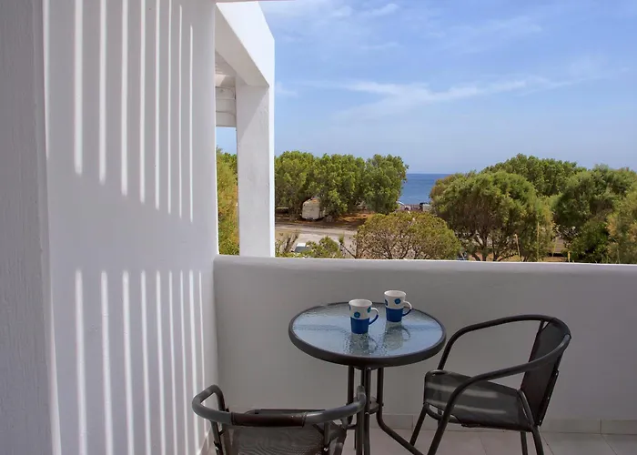 Budget 50m From The And Center Hotel Perissa (Santorini)